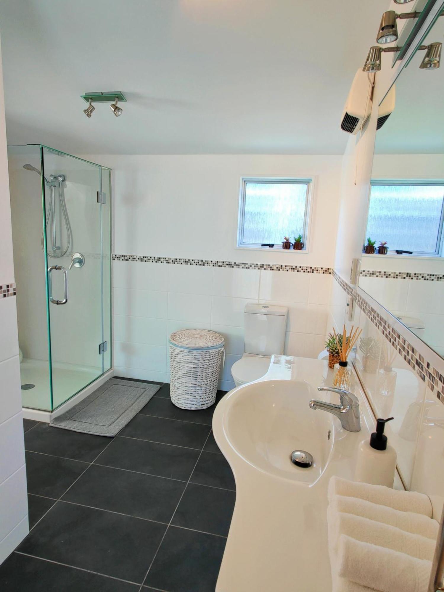 Delight In Birch-Lake View Holiday Home Taupo Dış mekan fotoğraf