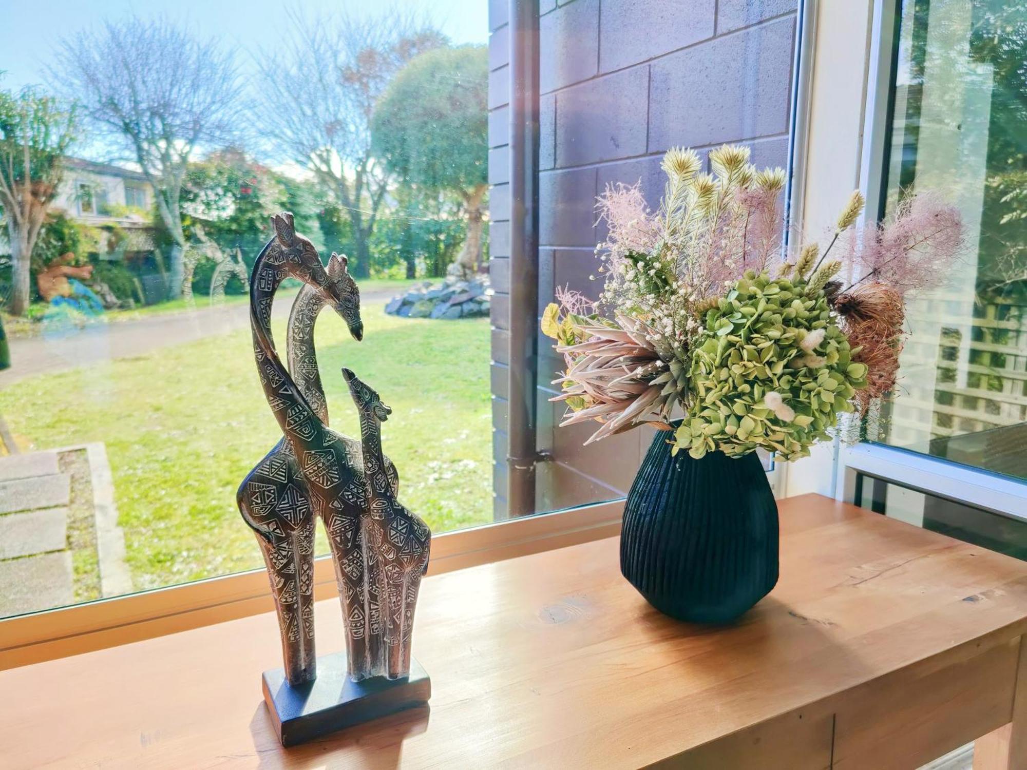 Delight In Birch-Lake View Holiday Home Taupo Dış mekan fotoğraf