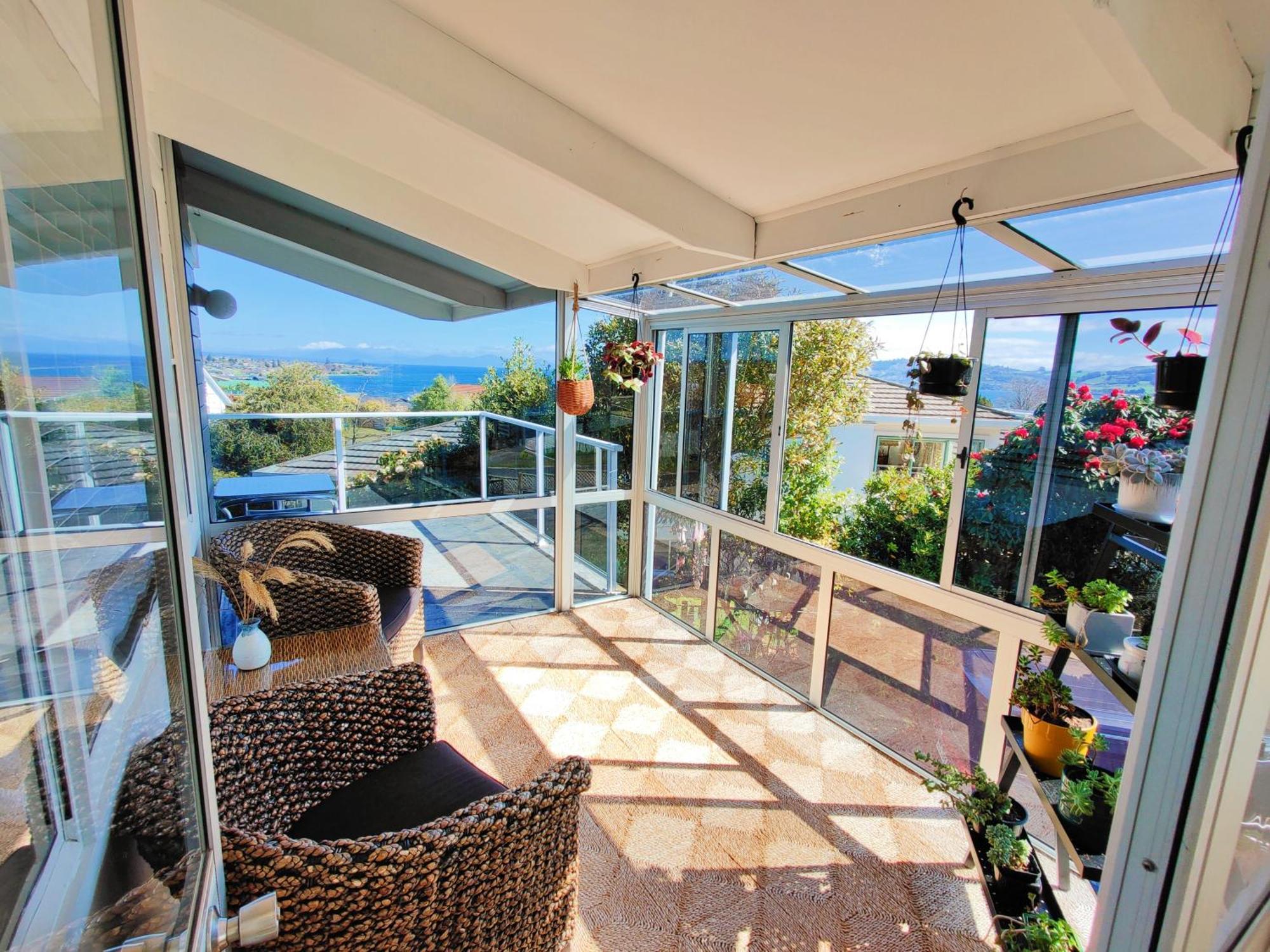 Delight In Birch-Lake View Holiday Home Taupo Dış mekan fotoğraf